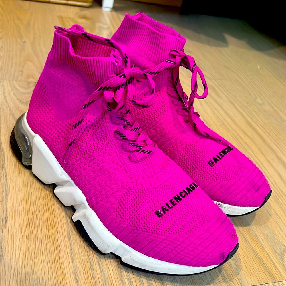 Balenciaga sneakers size 37 / US7 comes with box and dust bag